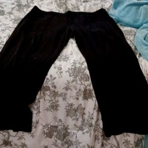 Black sweatpants fits size 16-18